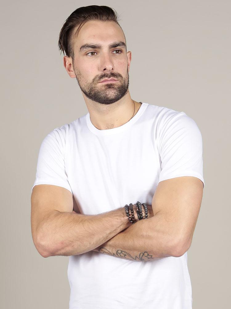 Secrets to Looking Great in A T-Shirt