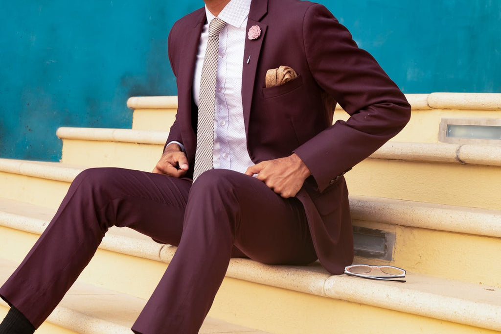 How to Complement a Shirt with a Tie How to Complement a Shirt with a Tie