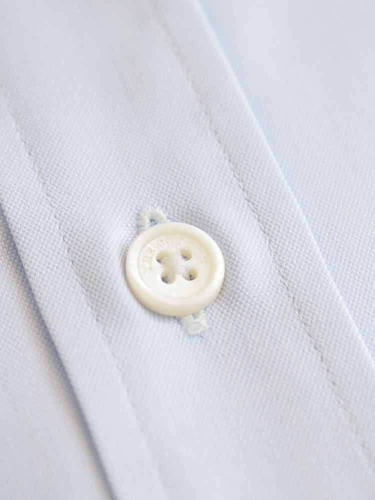 Mother-of-Pearl buttons in shirt