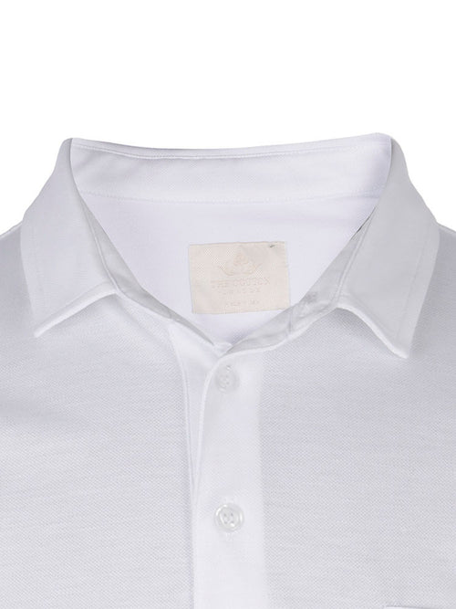 Soft semi-spread collar