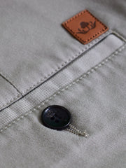 Real horn buttons in chino shorts