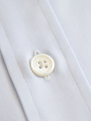 Mother-of-Pearl buttons in shirt